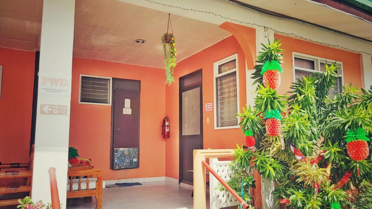 White Beach Guest House Puerto Galera Exterior photo