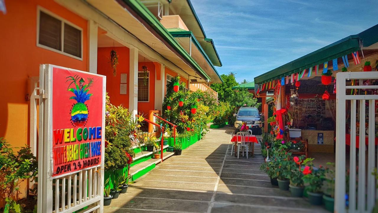 White Beach Guest House Puerto Galera Exterior photo