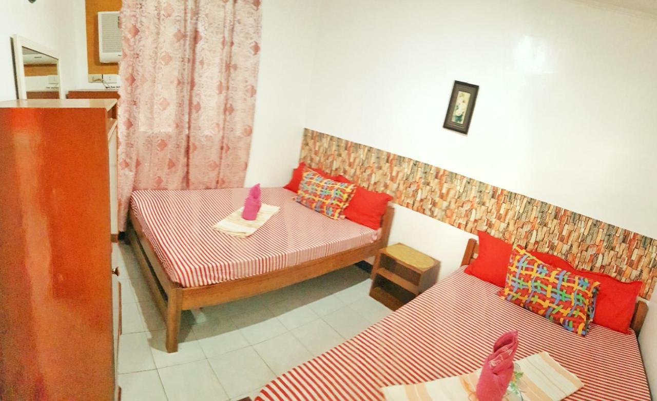 White Beach Guest House Puerto Galera Exterior photo